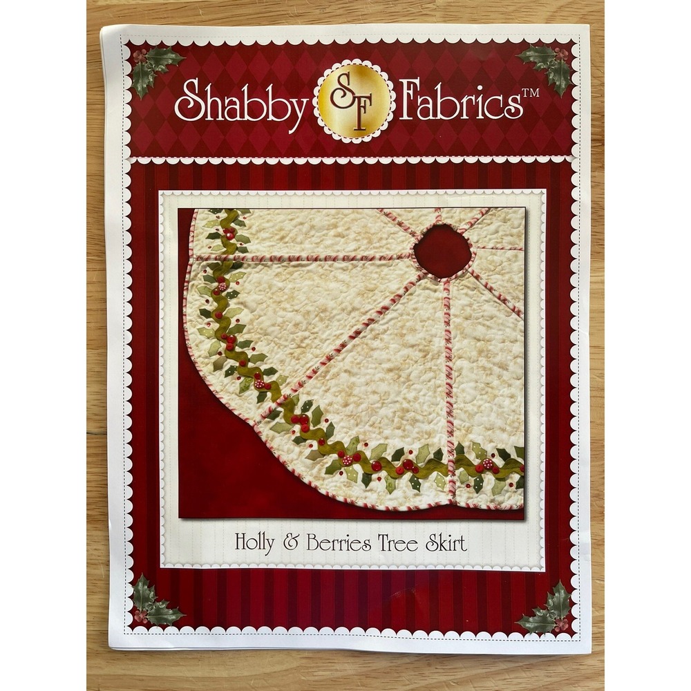 Holly & Berries Tree Skirt Shabby Fabrics Finished size 45 Inches Diameter